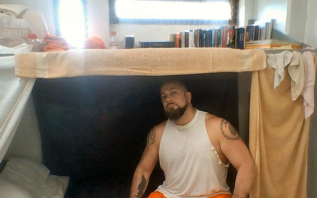 EXCLUSIVE: Jan-6 Political Prisoner Pete Schwartz Releases Video From Inside the DC Gulag – Drops Info on Ray Epps, Govt. Operatives (VIDEO)