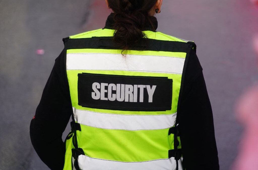 A “trans” TSA agent sues the Department of National Defense